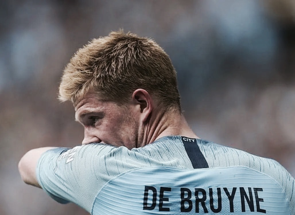 记者：上海申花5名外援以及谢鹏飞和戴伟浚随队出征亚冠客场（记者：申花五外援联同谢鹏飞、戴伟浚随队远征亚冠客场）