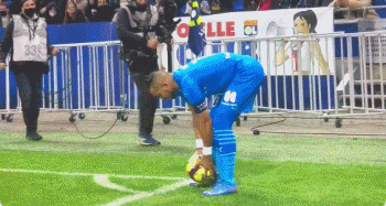 早报：作为预告的预告，世界杯抽签真的要来了