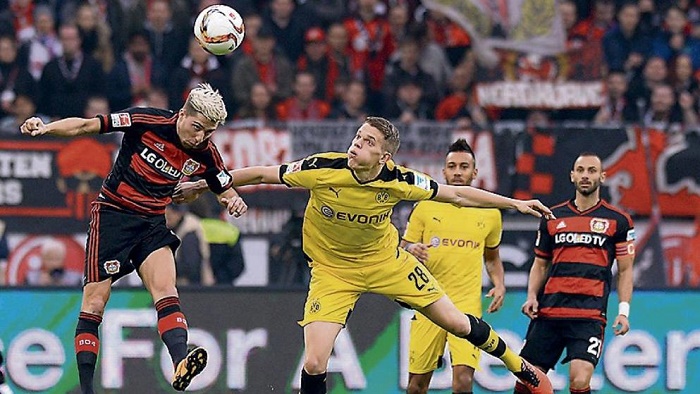 詹姆斯：防守时我们要拧成一根绳，并且时刻保持沟通（詹姆斯：防守要同心协力，始终保持沟通）