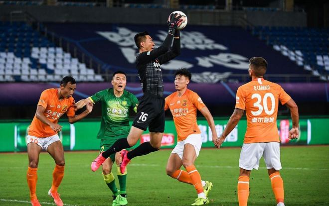 NBA勇士与篮网展开季后赛激烈对决（勇士对阵篮网，季后赛鏖战打响）