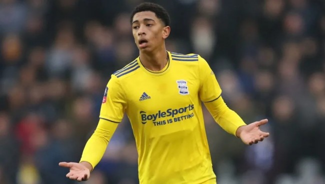 世体：巴萨还没有收到对特狮的报价，他们希望他先彻底康复（世界体育报：巴萨尚未接到特尔施特根的报价，俱乐部更希望他先完全康复）