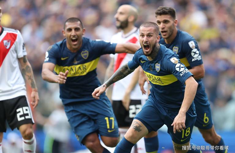 记者：弗里克不仅收获了胜利，还抓到了更衣室的“泄密者”（记者：弗里克赢球之余还揪出更衣室的“内鬼”）