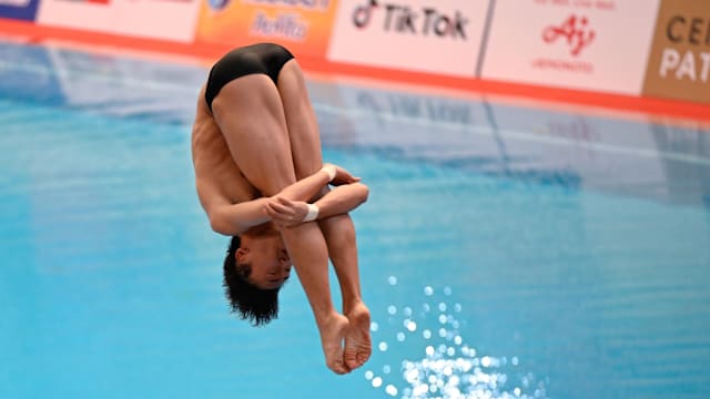 曼城官方：球队将在本周末对森林时身穿二客球衣出战（曼城官宣：周末对阵森林将身穿第二客场球衣出战）