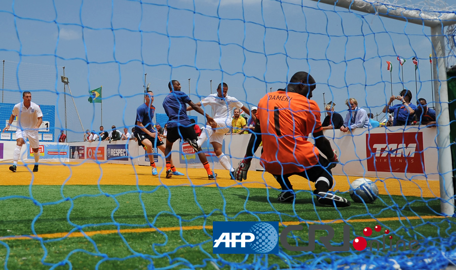 洛夫图斯-奇克：能赢利物浦并不容易，囧叔激活队内良性竞争（洛夫图斯-奇克谈球队：赢下利物浦不轻松，囧叔推动内部良性竞争）