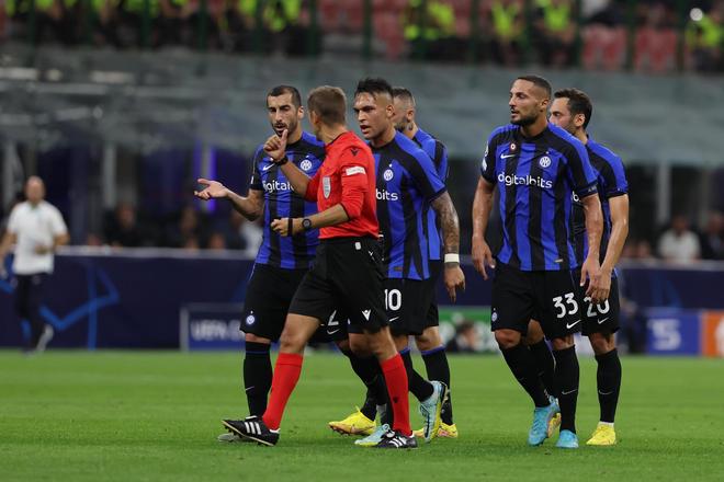 1.6亿到500万！英格兰前国脚6年身价缩水32倍，无球可踢躺赚1.5亿（从1.6亿缩水至500万：英格兰前国脚6年蒸发32倍，没球踢照样进账1.5亿）