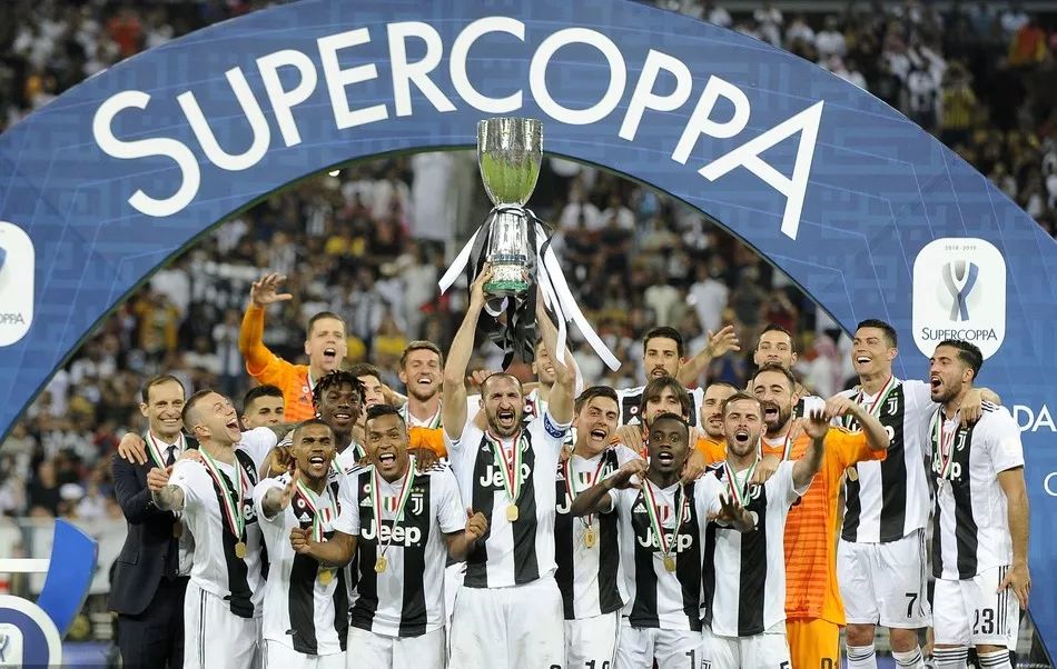 英媒：热刺领跑伊万-托尼的转会，球员愿意降低一半的薪水（英媒称热刺在伊万-托尼转会竞争中领先，球员愿降薪50%）