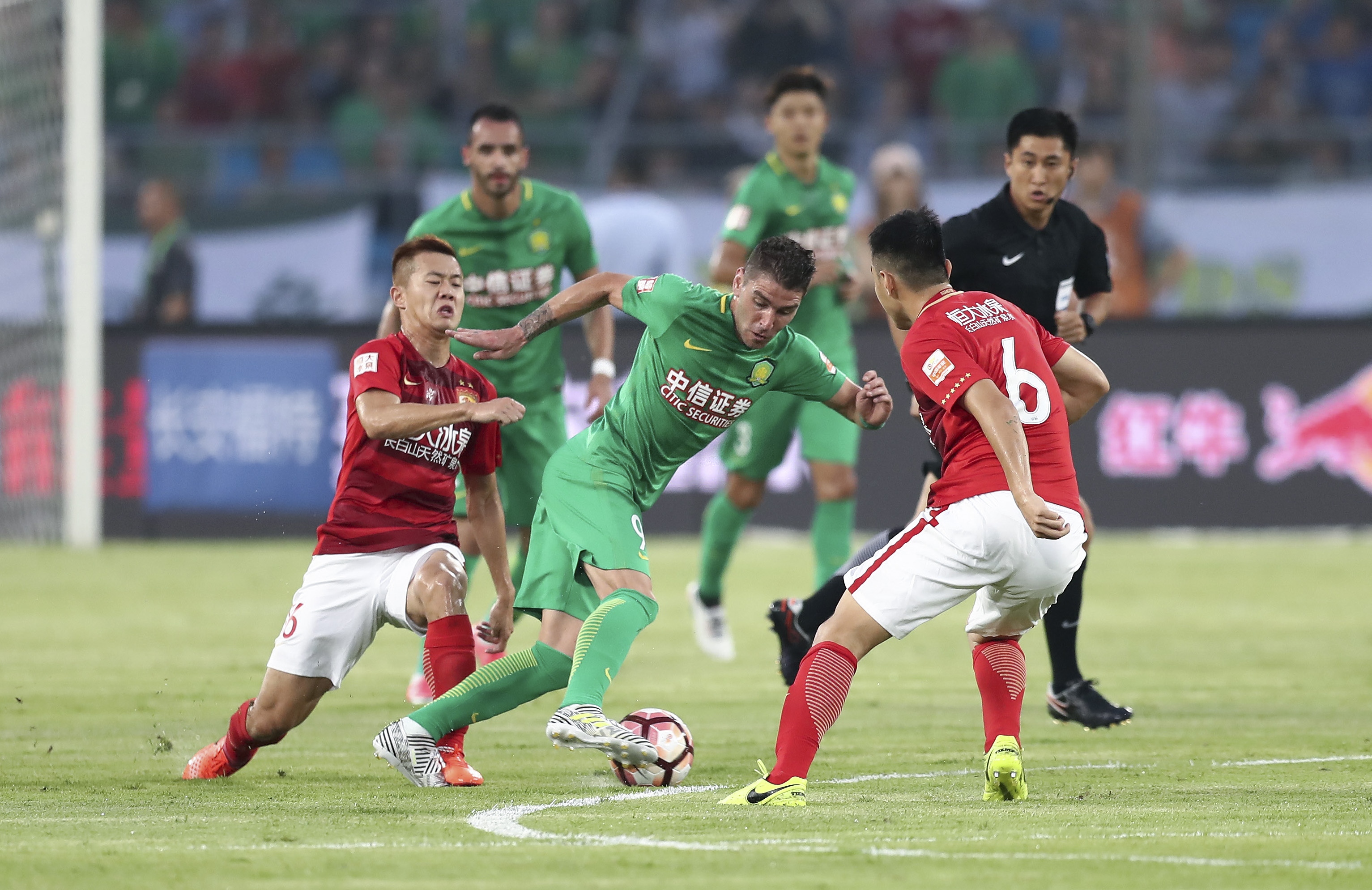 跟队：哥本哈根有意从签下克拉夫特，埃迪豪希望冬窗留住他（队记者：哥本哈根想引进克拉夫特，埃迪·豪盼冬窗将其留下）