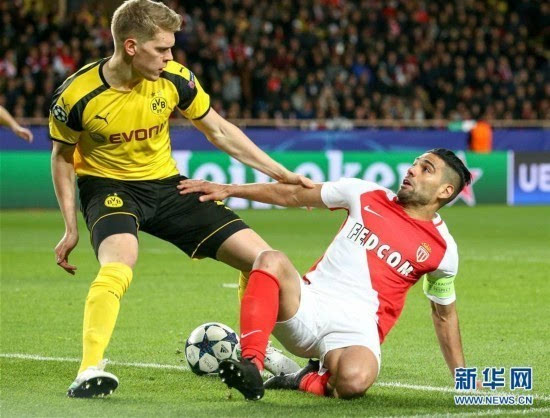 爱德华兹轰39分带队终结连败，统治末节独砍14分杀死比赛（爱德华兹砍下39分率队止连败，末节独取14分一锤定音）